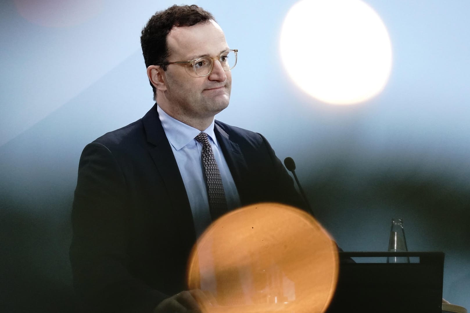Bundesgesundheitsminister Jens Spahn: Sein Ministerium hat Pharmaverbände um Hilfe bei der Erhöhung der Impfstoffproduktion gebeten.