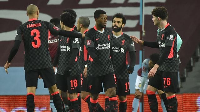 Der FC Liverpool setzte sich souverän bei Aston Villa durch.