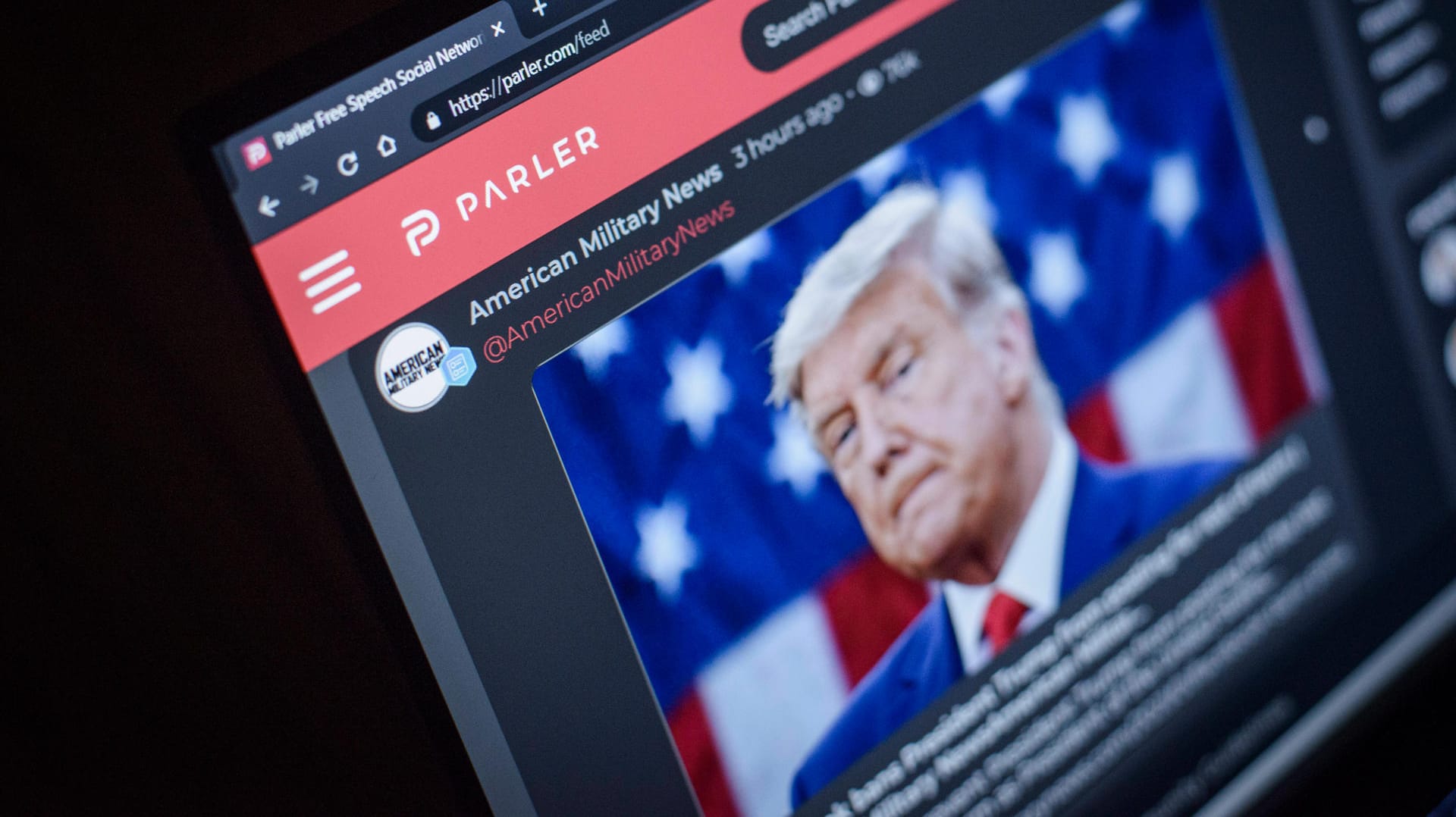 Parler-Seite auf einem Laptop: Das alternative soziale Netzwerk ist bei Trump-Anhängern beliebt.