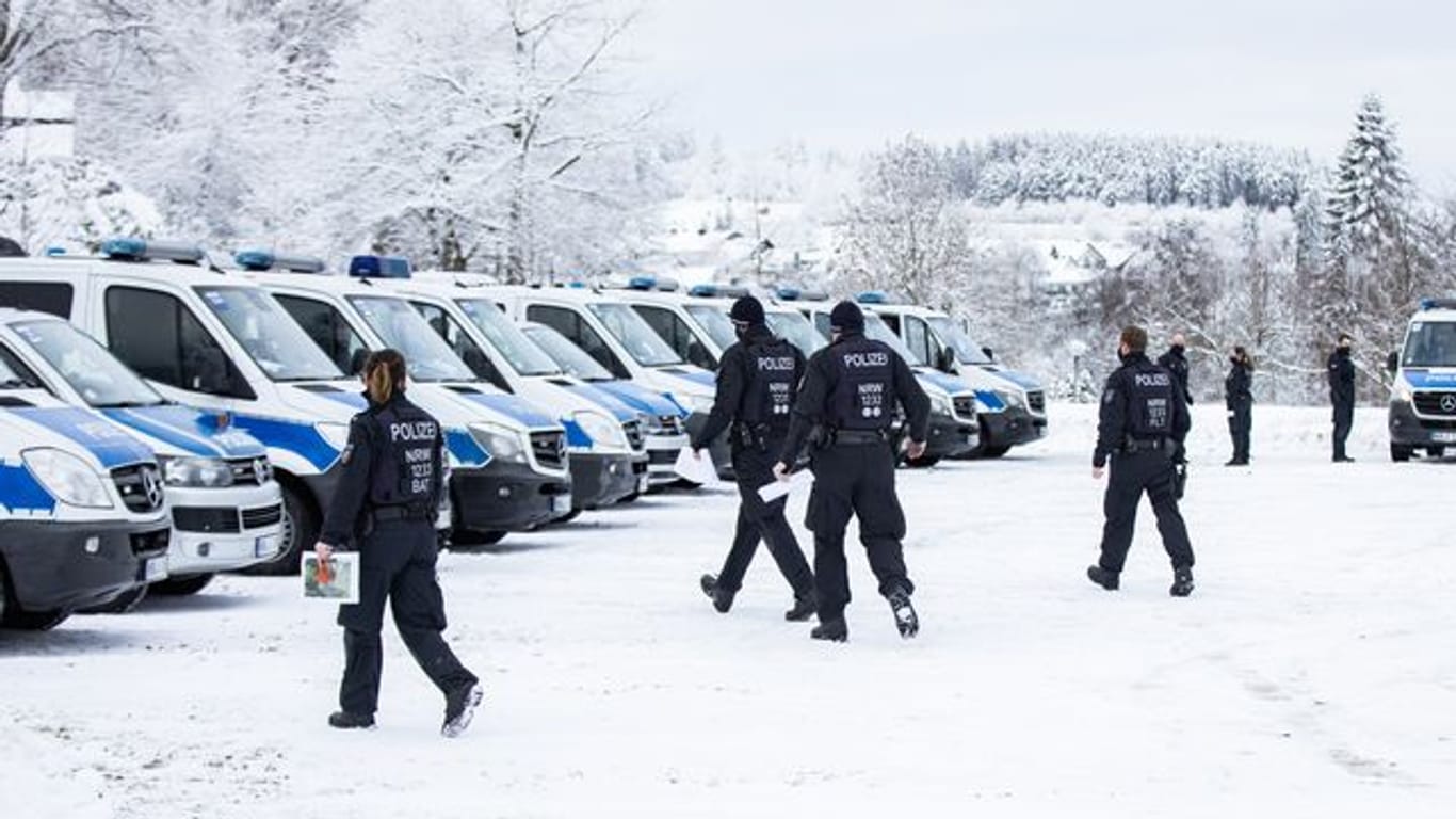 In Winterberg (Nordrhein-Westfalen) waren vorsorglich zahlreiche Polizisten im Einsatz.