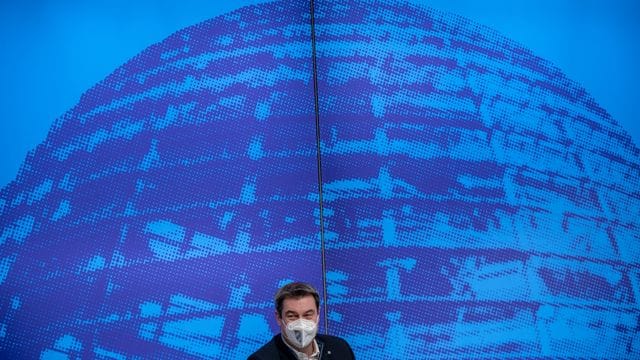 Markus Söder (CSU) mit Mund-Nasen-Bedeckung