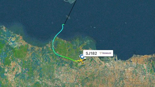 Die Flugbahn des Passagierflugzeugs der indonesischen Sriwijaya Air, bevor es vom Radar verschwand.