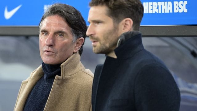 Sowohl Herthas Trainer Bruno Labbadia (l) als auch Sportdirektor Arne Friedrich haben eine Bielefelder Vergangenheit. Sowohl Herthas Trainer Bruno Labbadia (l) als auch Sportdirektor Arne Friedrich haben eine Bielefelder Vergangenheit.
