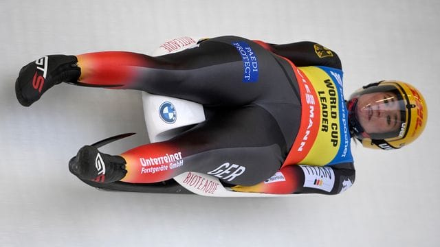 Natalie Geisenberger rast auf dem Einsitzer in Sigulda durch den Eiskanal. Natalie Geisenberger rast auf dem Einsitzer in Sigulda durch den Eiskanal.