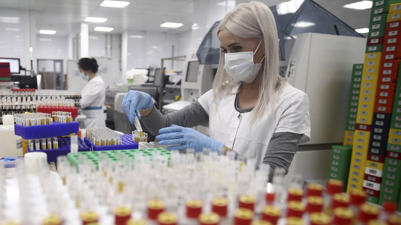 Ein Labor für Infektionskrankheiten in Moskau: Weltweit beobachten Experten einen Rückgang – mit Ausnahme von Covid-19.