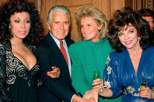 Die Schauspieler Diahann Carroll (l-r), John Forsythe, Linda Evans und Joan Collins aus der Hit-Serie "Der Denver-Clan" (Original-Titel "Dynasty") 2006.