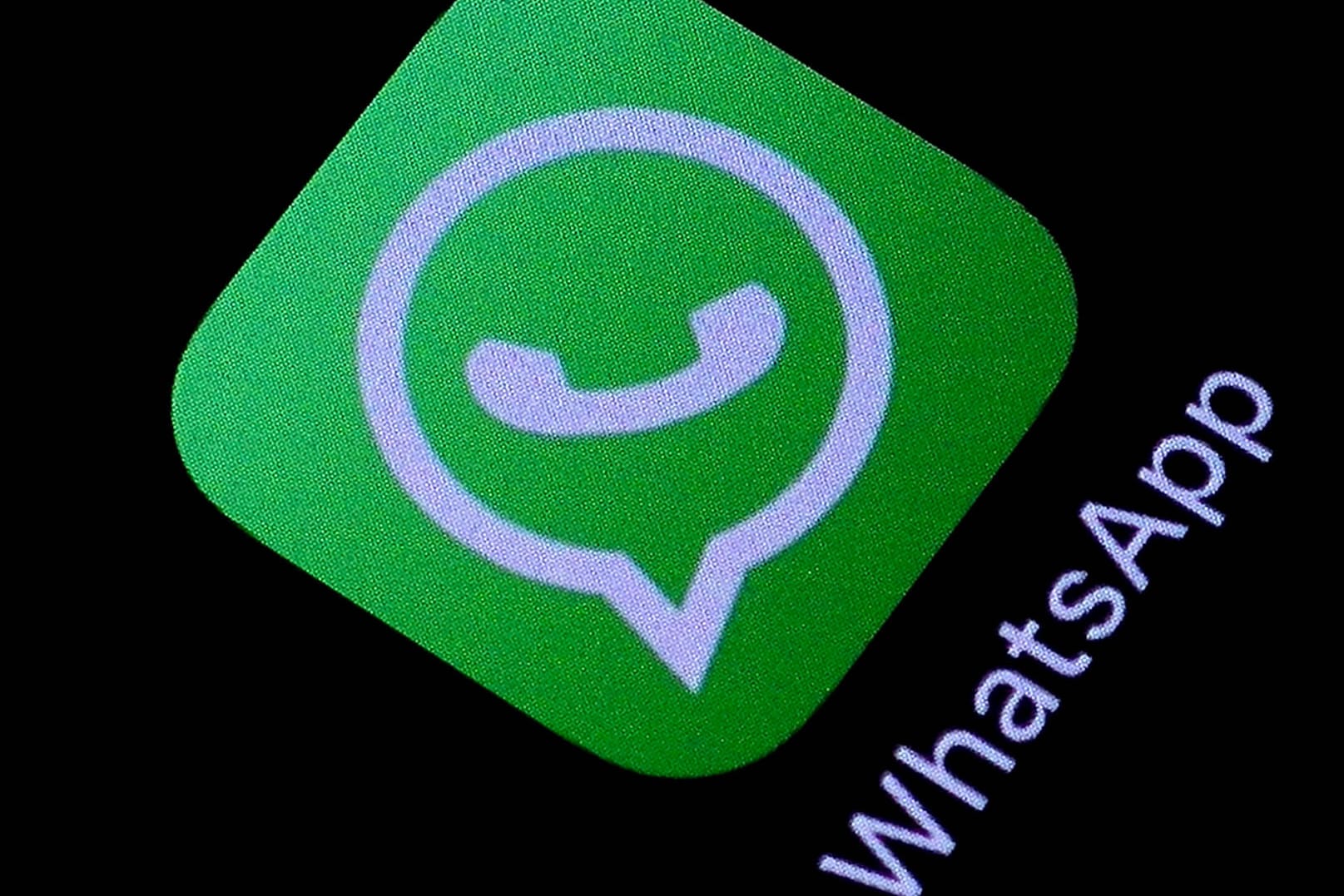 Das Logo von WhatsApp (Symbolbild): Nutzer können sich einen Bericht ihrer Daten anfordern.