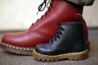 Dr. Martens-Stiefel (Symbolbild): Der Hersteller der Kultschuhe plant einen Börsengang.