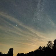 News Bilder des Tages Meteoritenschauer am nächtlichen Sternenhimmel Perseiden: In Norwegen ist ein Meteorit eingeschlagen. (Symbolbild)