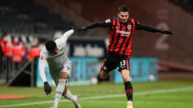 Zweitrunden-Nachholspiel: Bayer Leverkusen und Eintracht Frankfurt wissen, wie Pokal geht. Zweitrunden-Nachholspiel: Bayer Leverkusen und Eintracht Frankfurt wissen, wie Pokal geht.