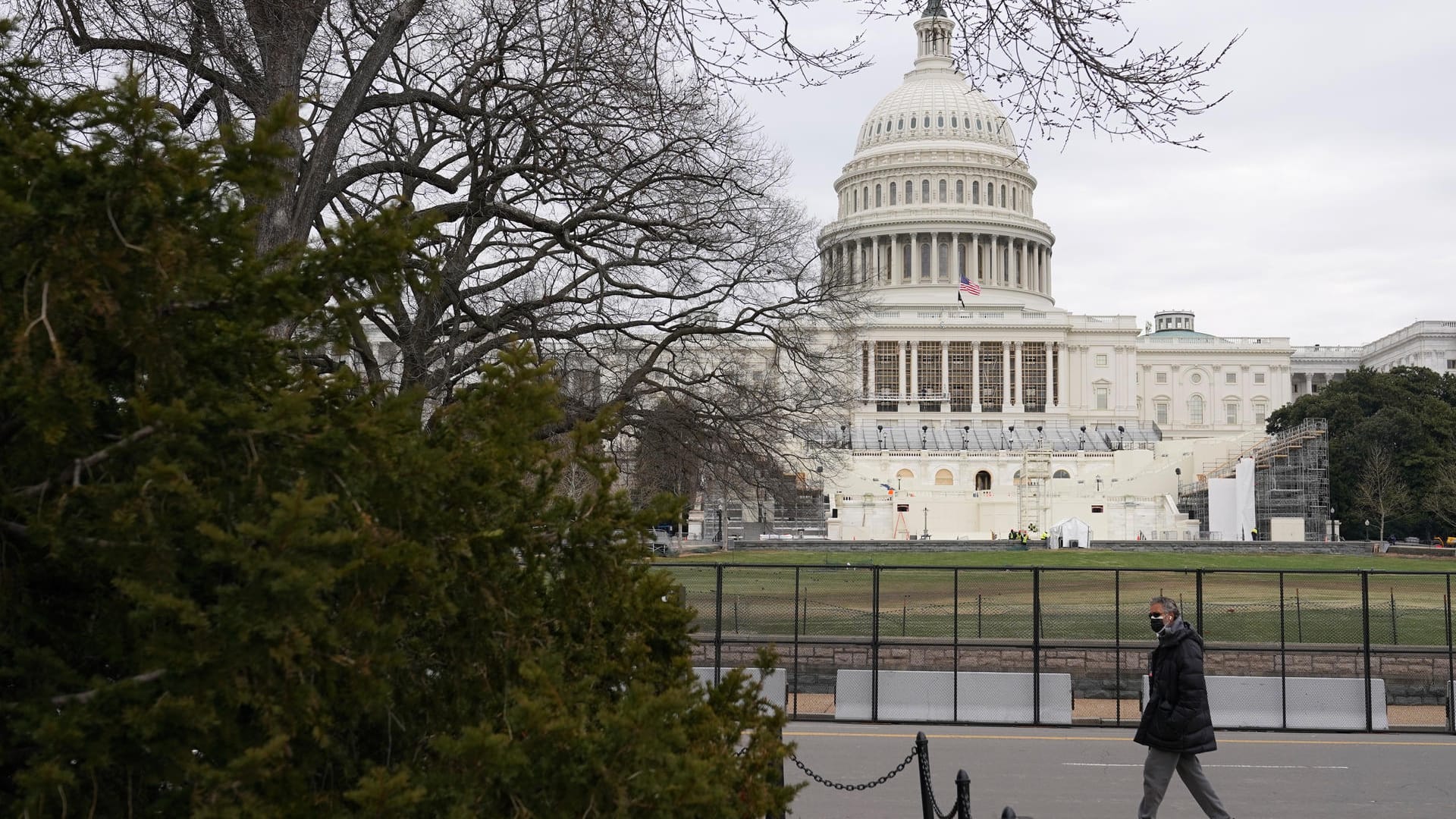 Washington wird für die Vereidigung von Joe Biden zur Sicherheitszone gemacht: Das FBI hat vor weiterer Gewalt in der Hauptstadt gewarnt.