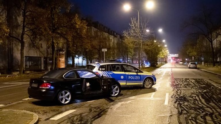 Am 15. November 2019 um kurz vor Mitternacht kam es in München zu dem schweren Unfall: Ein 14-Jähriger Junge starb an seinen schweren Verletzungen.
