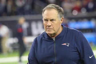 Bill Belichick: Als Cheftrainer der New England Patriots gewann der 68-Jährige sechs Super Bowls.