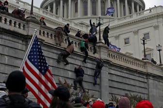 Unterstützer Trumps stürmen das Kapitol: Auch bei der Vereidigung von Joe Biden am 20. Januar wird Gewalt befürchtet.