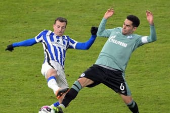 Omar Mascarell (r) könnte Schalke verlassen.