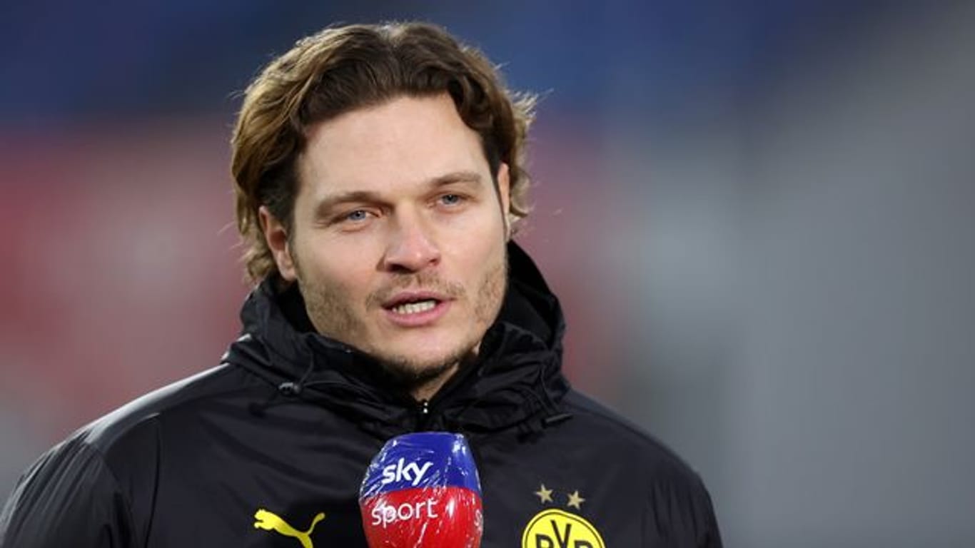 Macht nach Meinung von BVB-Keeper Bürki einen guten Job: Edin Terzic, Trainer von Borussia Dortmund.