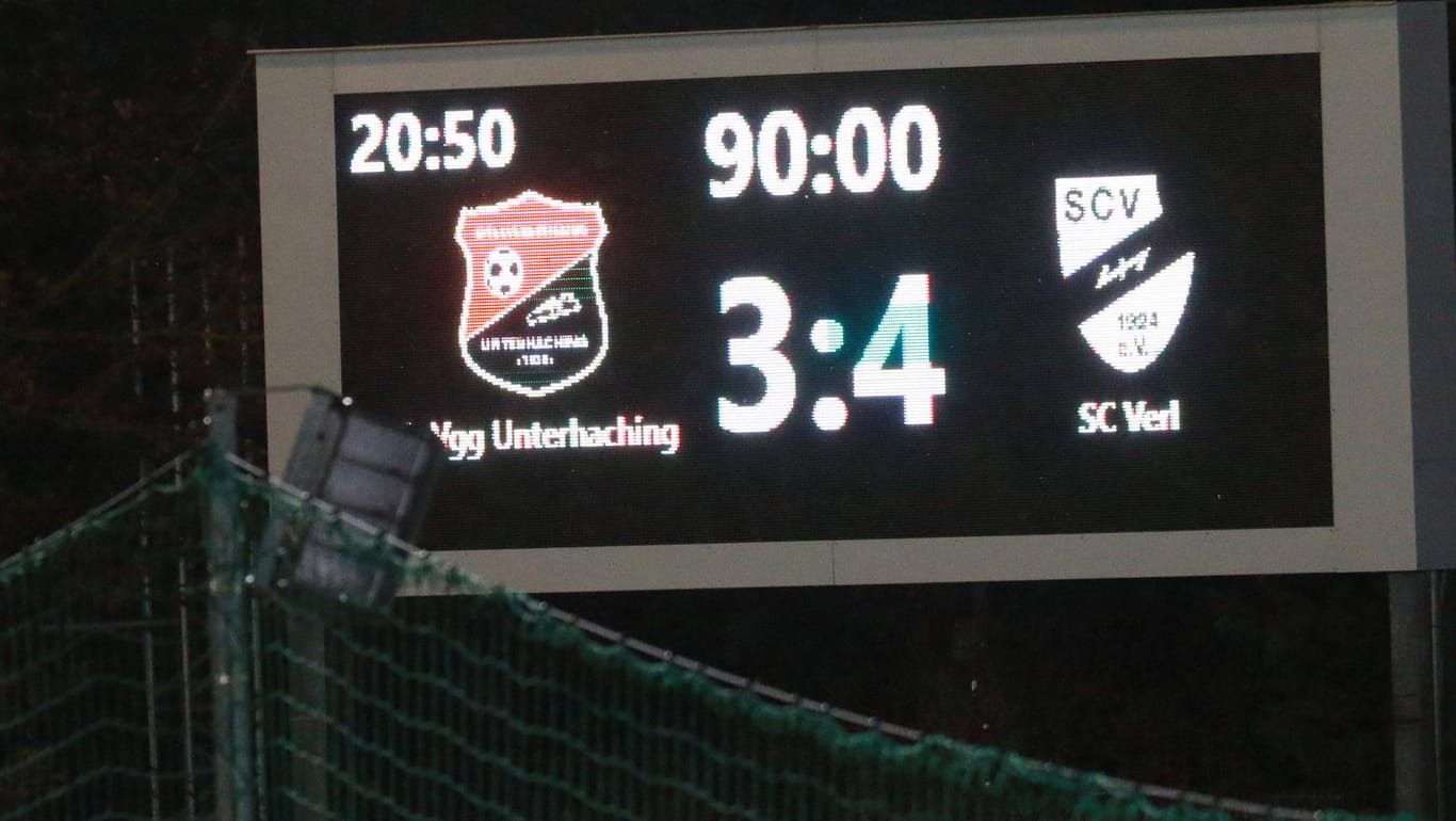 Endergebnis 3:4: Der SC Verl gewann nach einem irren Finale noch bei der SpVgg Unterhaching.