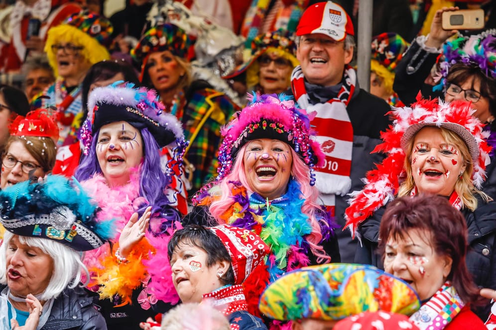 Rosenmontag 2020 in Köln: Hier erreicht der Straßenkarneval seinen Höhepunkt.