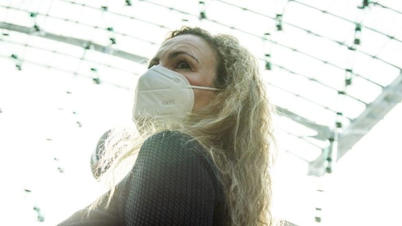 FFP2-Masken schützen im Vergleich zu Alltagsmasken besser vor dem Coronavirus.