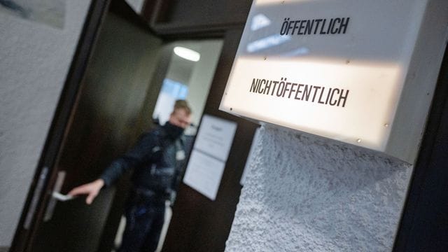Das Landgericht Stuttgart verhandelt eine Anklage zu den Ausschreitungen in der Stuttgarter Innenstadt im Juni 2020. Das Landgericht Stuttgart verhandelt eine Anklage zu den Ausschreitungen in der Stuttgarter Innenstadt im Juni 2020.