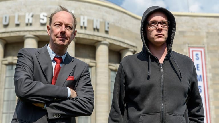Martin Sonneborn und Nico Semsrott: Gemeinsam saßen sie seit 2019 im EU-Parlament – nun gehen die Satiriker getrennte Wege. Die Vorwürfe wiegen schwer.