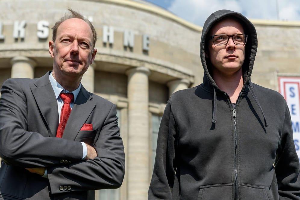 Martin Sonneborn und Nico Semsrott: Gemeinsam saßen sie seit 2019 im EU-Parlament – nun gehen die Satiriker getrennte Wege. Die Vorwürfe wiegen schwer.