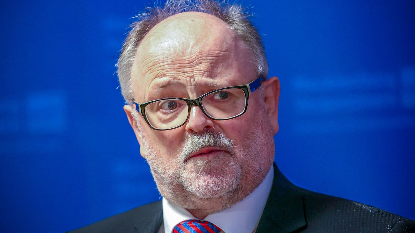 Reinhard Müller: Er war der Abteilungsleiter Verfassungsschutz im Innenministerium Mecklenburg-Vorpommern.