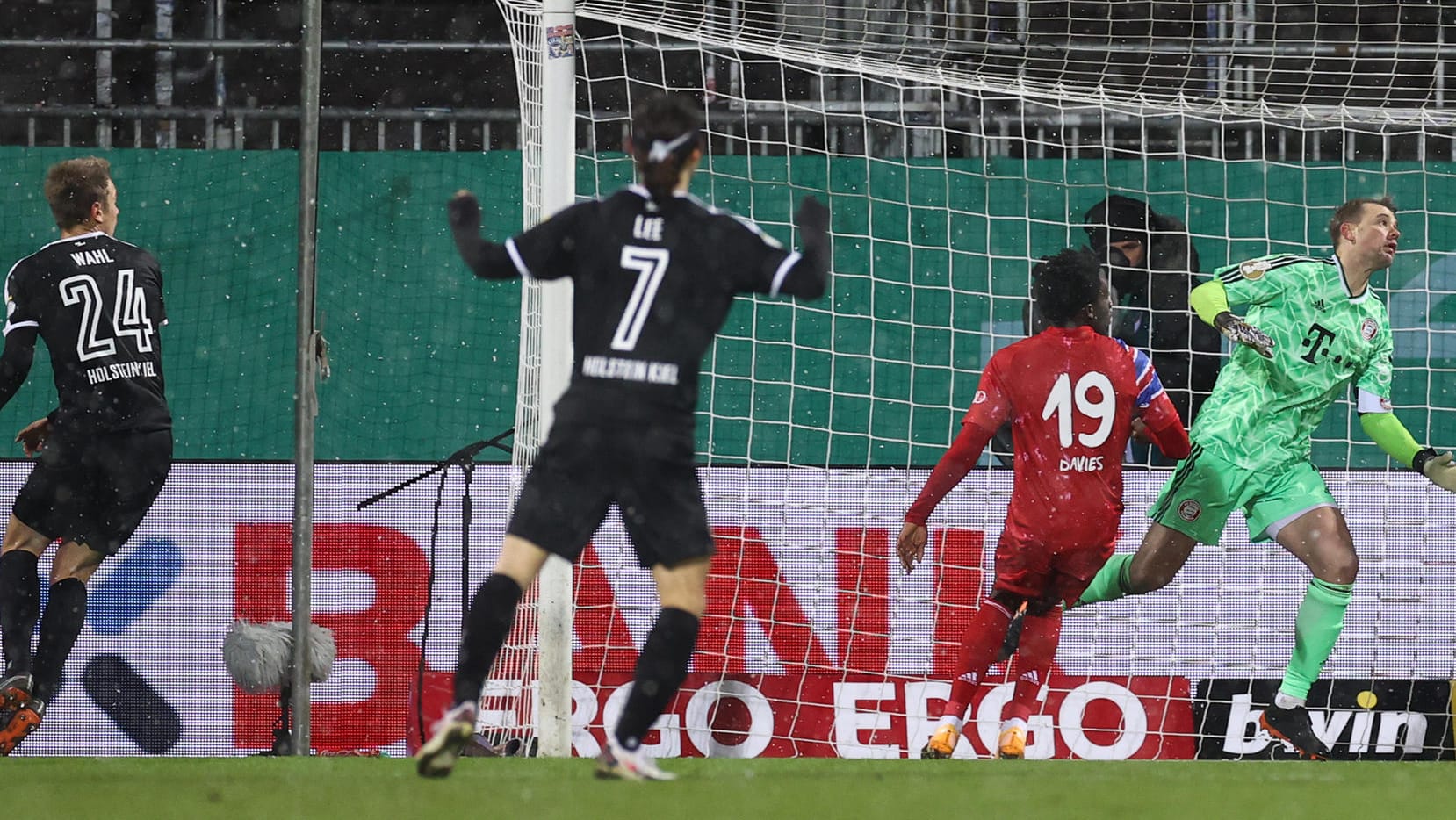 DFB-Pokal: Der FC Bayern muss in die Verlängerung.