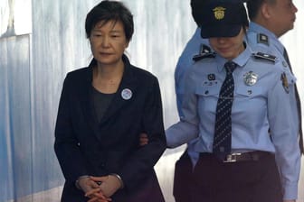 Haftstrafe für Südkoreas Ex-Präsidentin Park