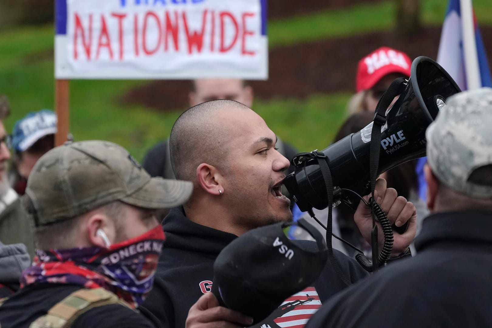 Trump-Unterstützer protestieren gegen den Wechsel im Weißen Haus: Nach den gewalttätigen Ausschreitungen in Washington geht auch Telegram verstärkt gegen rechtsextreme Hassgruppen vor.