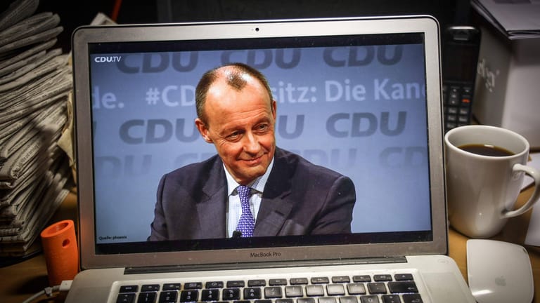Seine größte Stärke besteht darin, die Stimmung in Hallen für sich zum Kochen zu bringen: Friedrich Merz, Anwärter auf den CDU-Vorsitz.