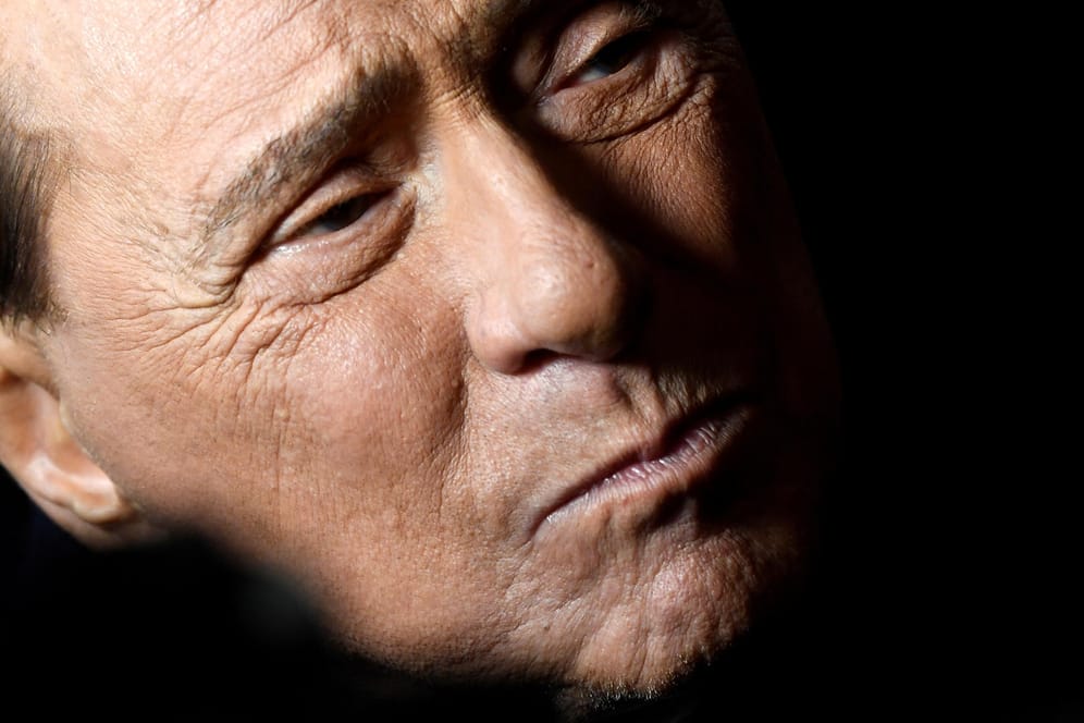 Ex-Premier Silvio Berlusconi: Er wird in einer Klinik in Monaco behandelt.