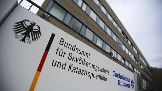 Das Bundesamt für Bevölkerungsschutz und Katastrophenhilfe verzeichnet nach Angaben seines Leiters aktuell ein hohes Interesse an seinen Leitfäden für den Notfall.