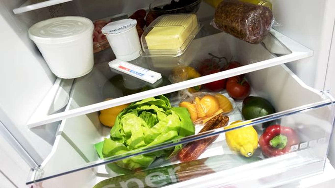 Ein Kühlschrank verbraucht immer dann besonders viel Energie, wenn er geöffnet ist.