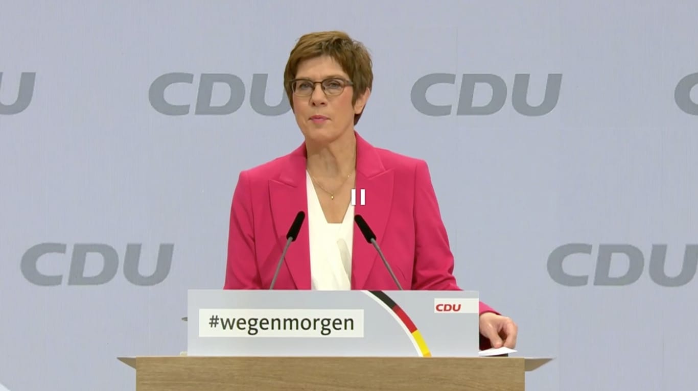 Parteichefin Annegret Kramp-Karrenbauer eröffnet den ersten digitalen Parteitag der CDU.