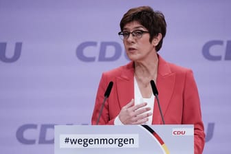 Annegret Kramp-Karrenbauer: Wir am Samstag an der Spitze der CDU von ihrem Nachfolger abgelöst.