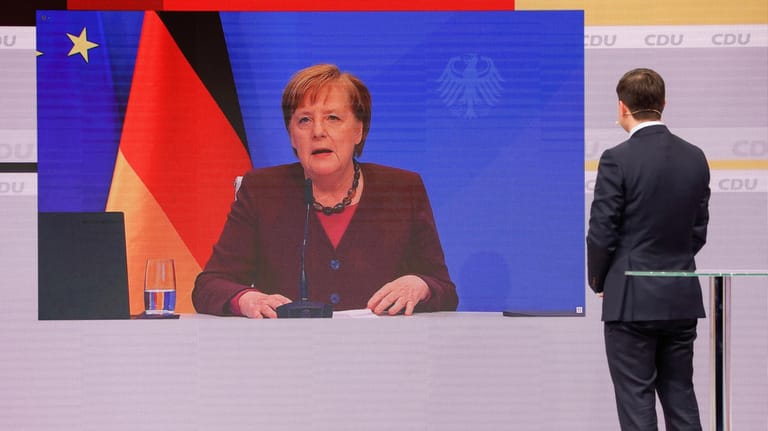 Kanzlerin Angela Merkel: Beim CDU-Parteitag sprach sie ein Grußwort.