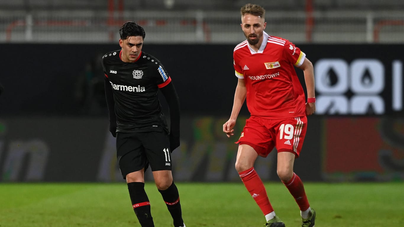 Nadiem Amiri (l.): Der Bayer-Spieler hat die Entschuldigung des Kickers von Union Berlin angenommen.