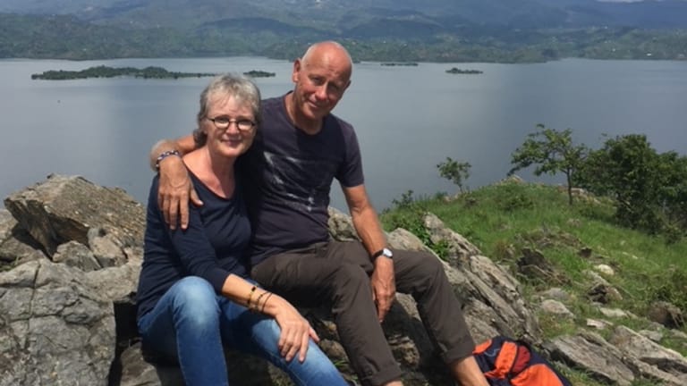 Heidi und Werner Gloor in Afrika: Das pensionierte Schweizer Ehepaar ist seit Februar 2019 mit einem Mercedes-Sprinter auf Weltreise.