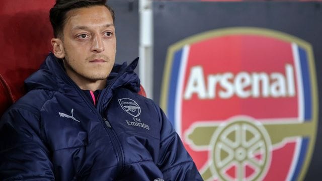 Mesut Özil und der FC Arsenal sollen sich auf eine Vertragsauflösung geeinigt haben. Mesut Özil und der FC Arsenal sollen sich auf eine Vertragsauflösung geeinigt haben.