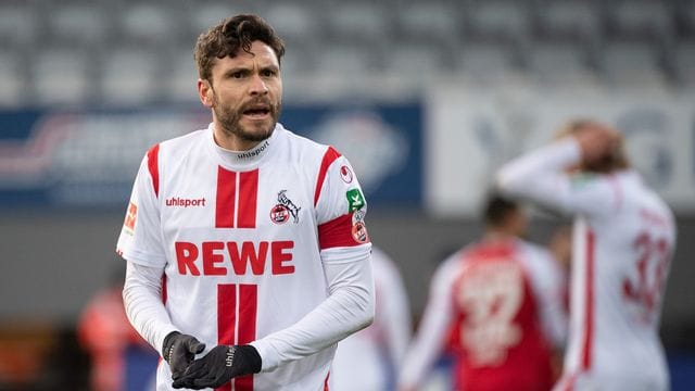 Jonas Hector war beim 0:0 gegen Hertha BSC nach einem Luftzweikampf in der 69.