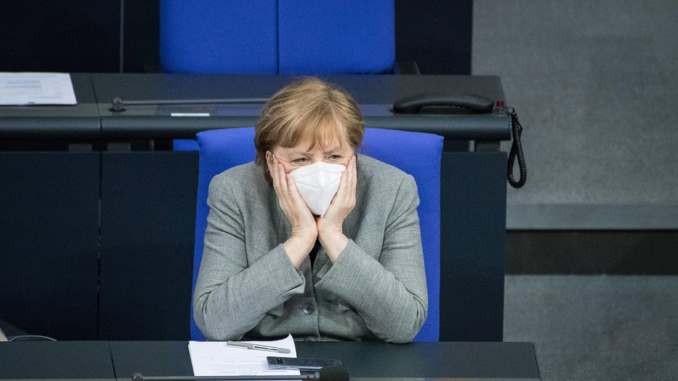 Wir haben nicht viele Inhalte, aber wir regieren: Bundeskanzlerin Angela Merkel im Bundestag.