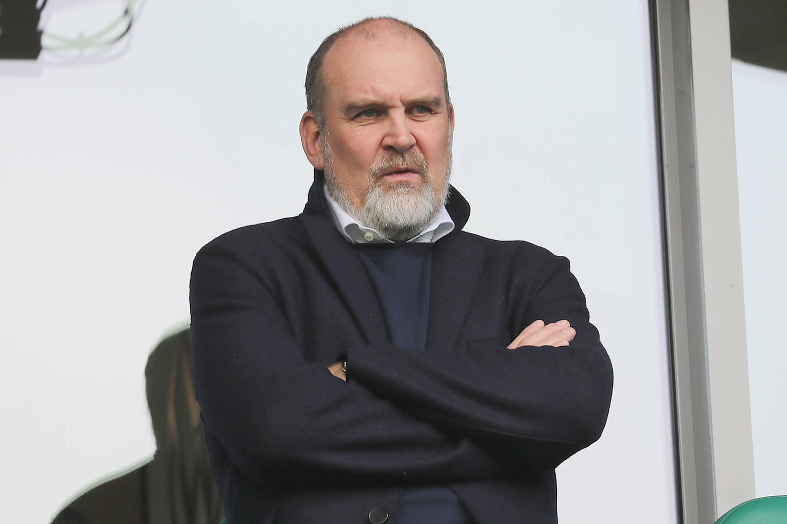 Jörg Schmadtke: Der Sportchef des VfL Wolfsburg hat den DFB wegen seines Zwists kritisiert.