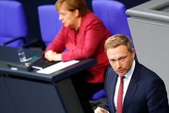 FDP-Chef Lindner: Er fordert eine Sondersitzung im Bundestag vor dem Corona-Gipfel.