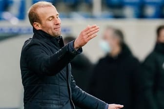 Hoffenheims Trainer Sebastian Hoeneß kam mit seinem Team nicht über ein 0:0 gegen Bielefeld hinaus.