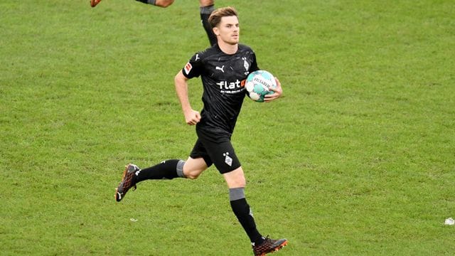 Borussia Mönchengladbachs Jonas Hofmann war nach der Elfmeter-Entscheidung sauer. Borussia Mönchengladbachs Jonas Hofmann war nach der Elfmeter-Entscheidung sauer.