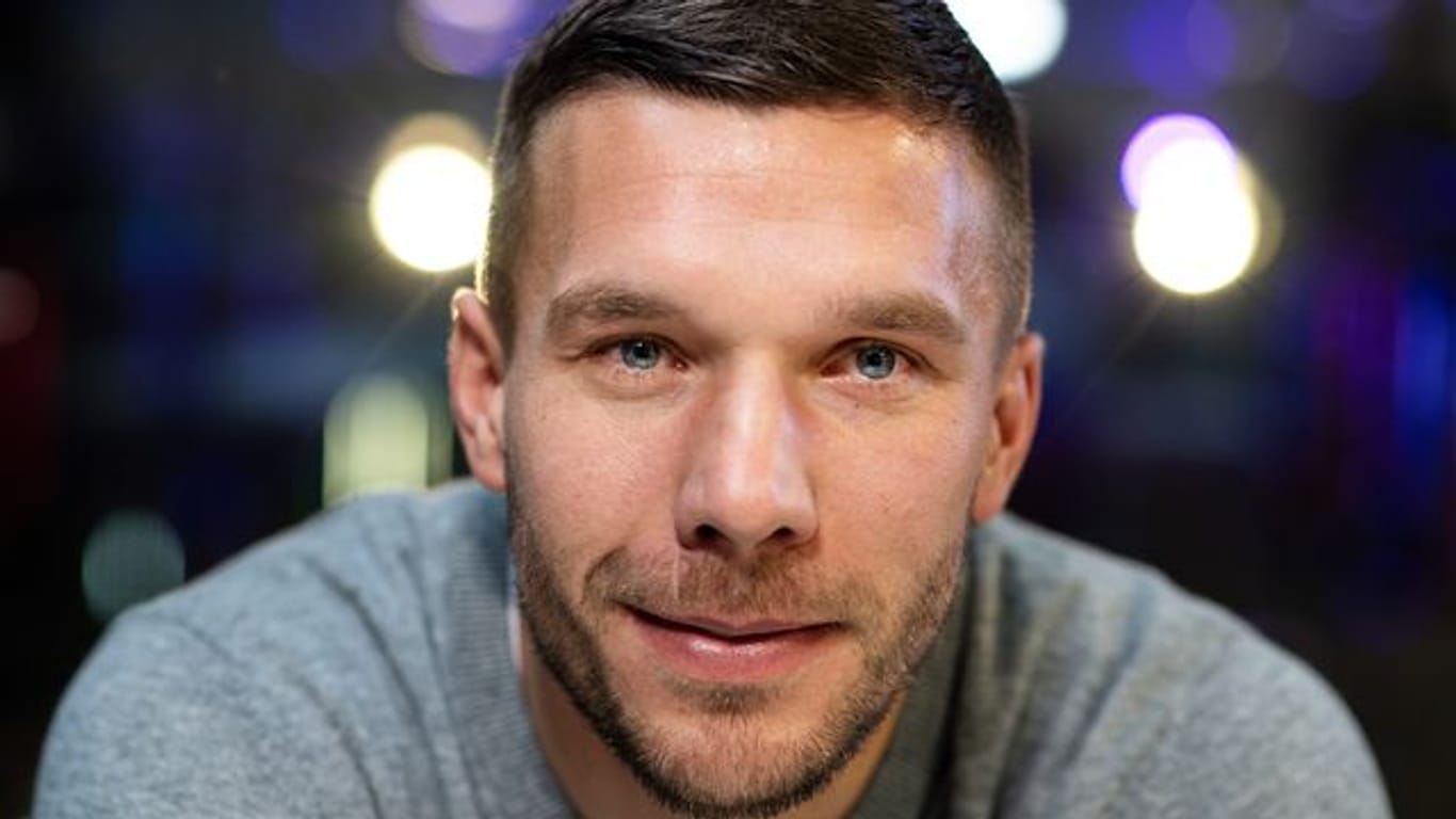 Eine Rückkehr zum FC Köln "ist aktuell kein Thema" für Lukas Podolski, "die müssen da durch.