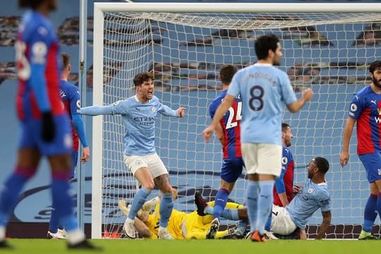 Citys John Stones (2.