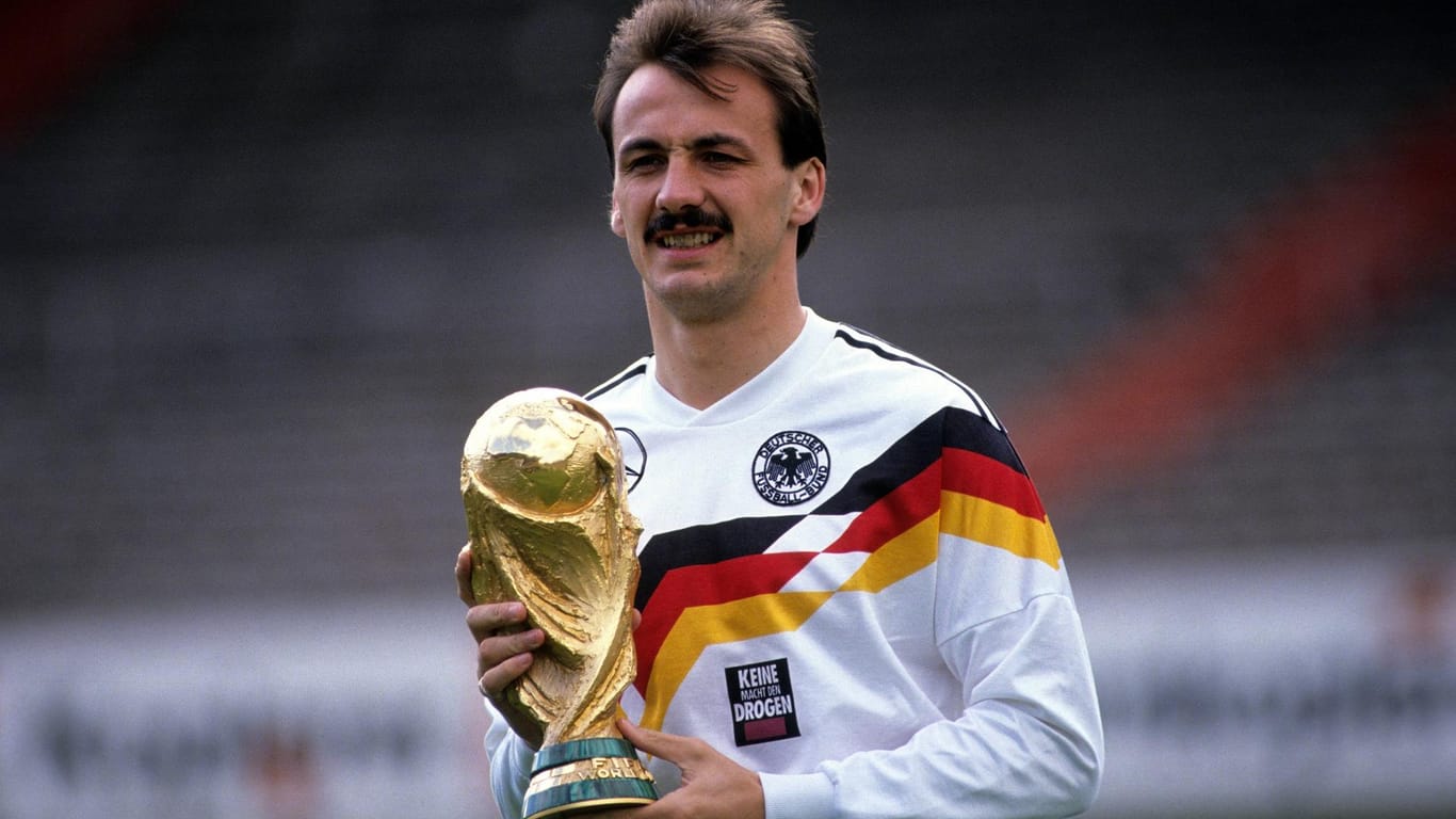 Jürgen Kohler: Er wurde mit der deutschen Mannschaft 1990 Weltmeister.