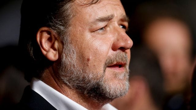 Russell Crowe verteidigt seinen Film "Master & Commander - Bis ans Ende der Welt". Russell Crowe verteidigt seinen Film "Master & Commander - Bis ans Ende der Welt".
